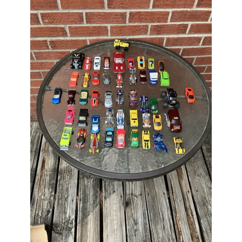 Huge Lot of 40+ Pieces Vintage Matchbox-Hot Wheels Original